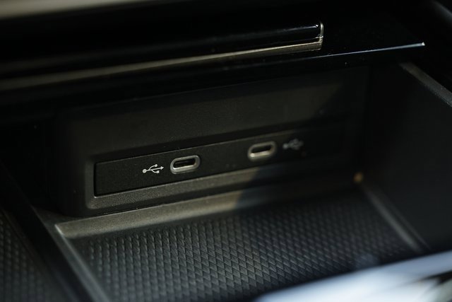 Used 2024 Volkswagen Atlas SEL Premium R-Line image 40