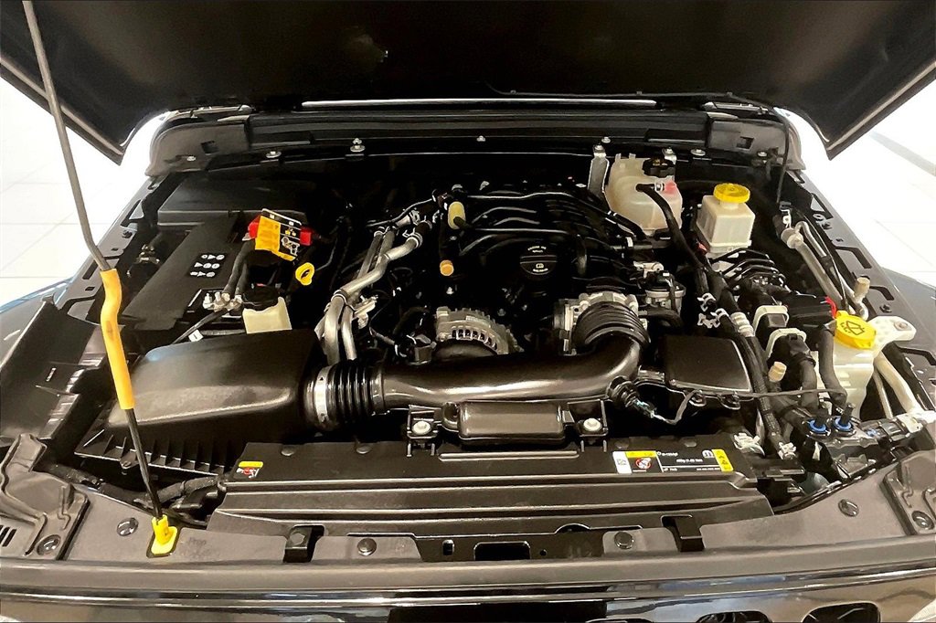 Used 2022 Jeep Gladiator Willys image 10