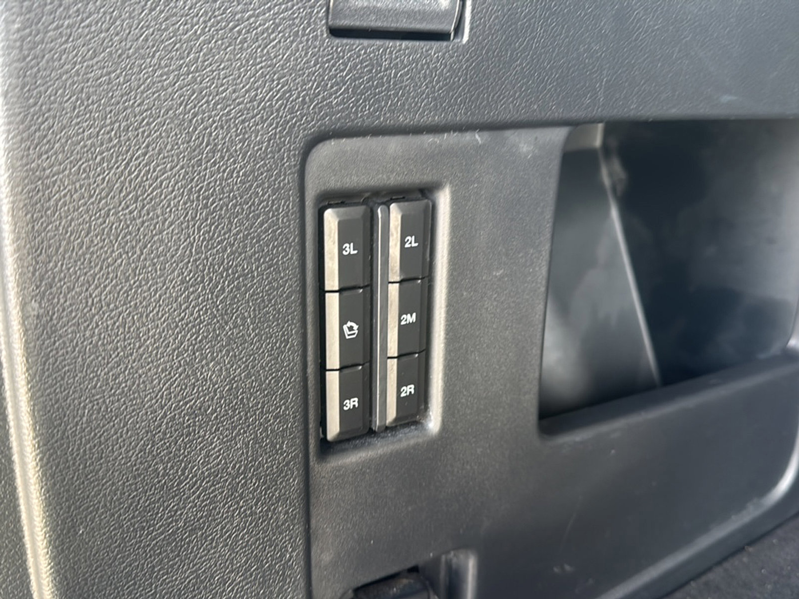 Used 2023 Ford Expedition XLT image 27