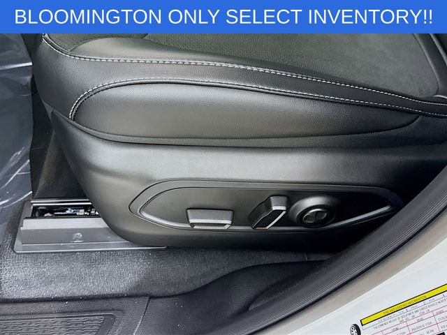 New 2025 Jeep Grand Cherokee L Laredo image 18