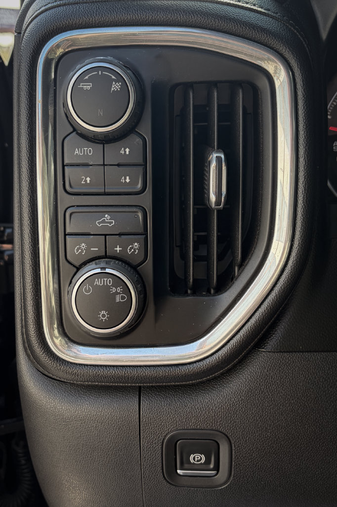 Used 2019 Chevrolet Silverado 1500 LT w/ Texas Edition AWD/4WD image 8