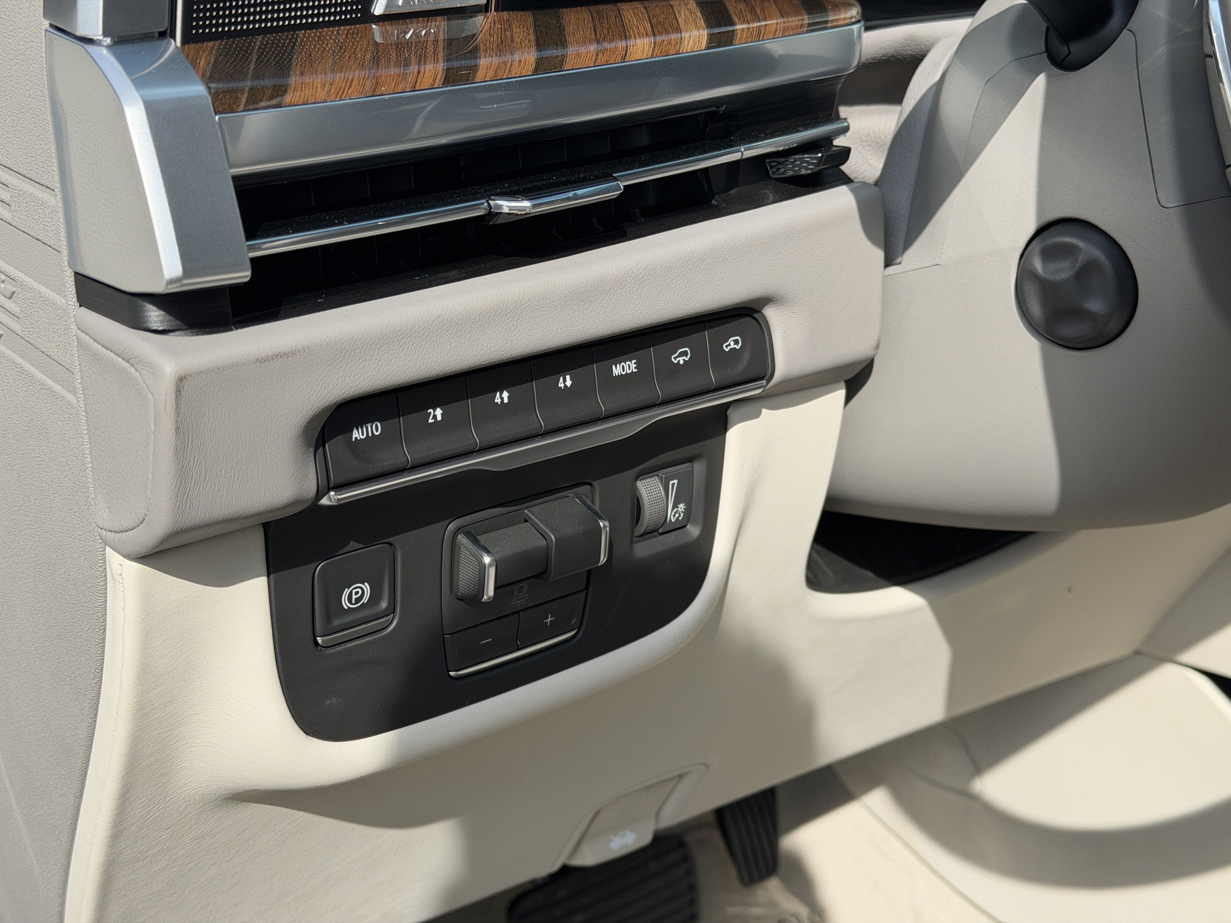 New 2026 Cadillac Escalade Platinum Luxury AWD/4WD image 18