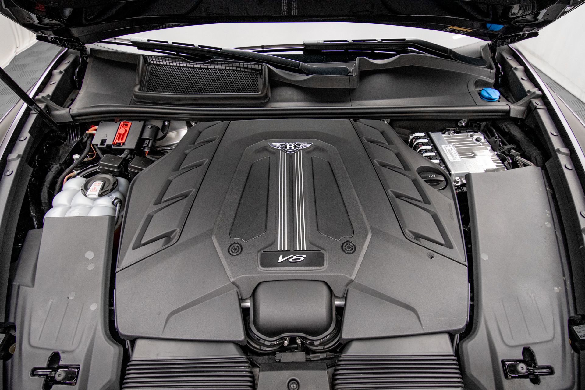 Used 2022 Bentley Bentayga image 44