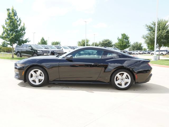 Used 2026 Ford Mustang Premium RWD image 6