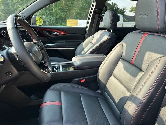 Used 2024 Chevrolet Traverse RS AWD/4WD image 38