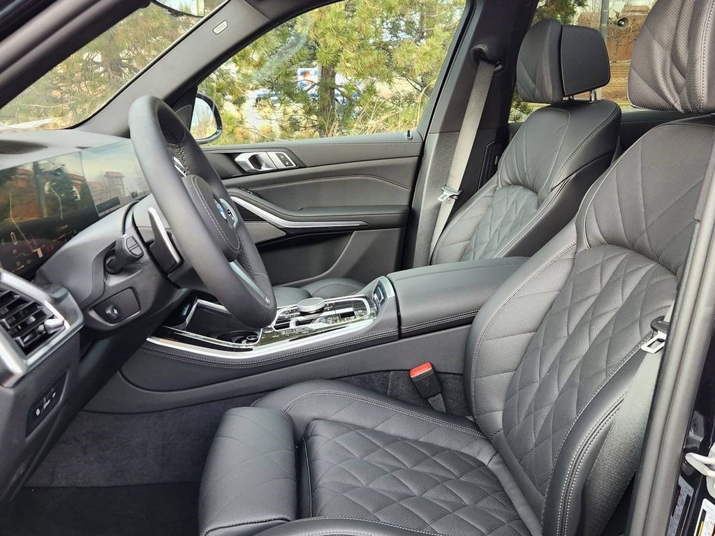 Used 2026 BMW X5 xDrive40i w/ M Sport Package AWD/4WD image 10