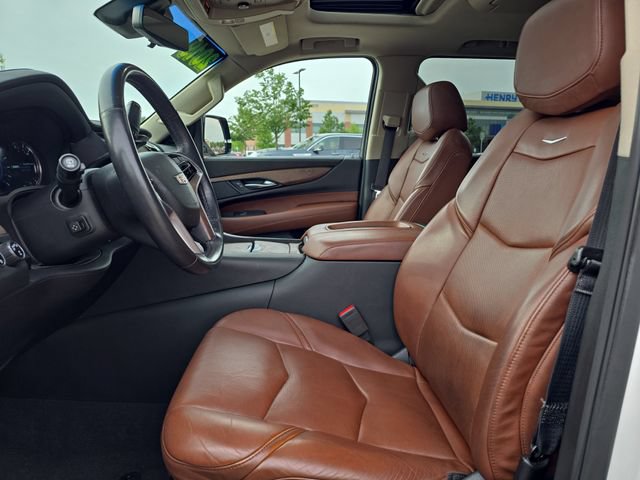 Used 2019 Cadillac Escalade Premium Luxury AWD/4WD image 9