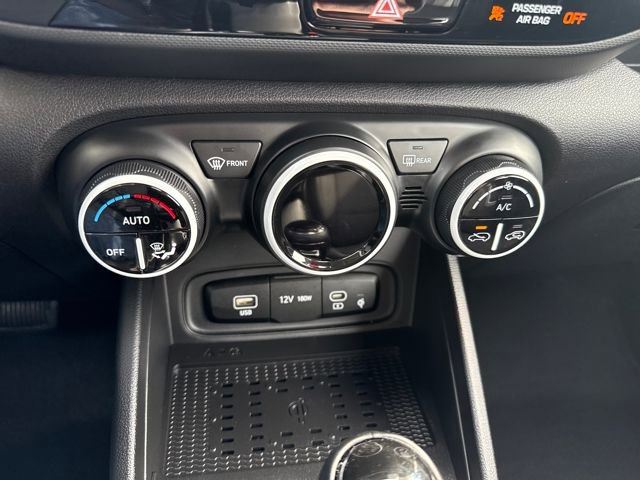 Certified 2025 Hyundai Venue Limited image 32