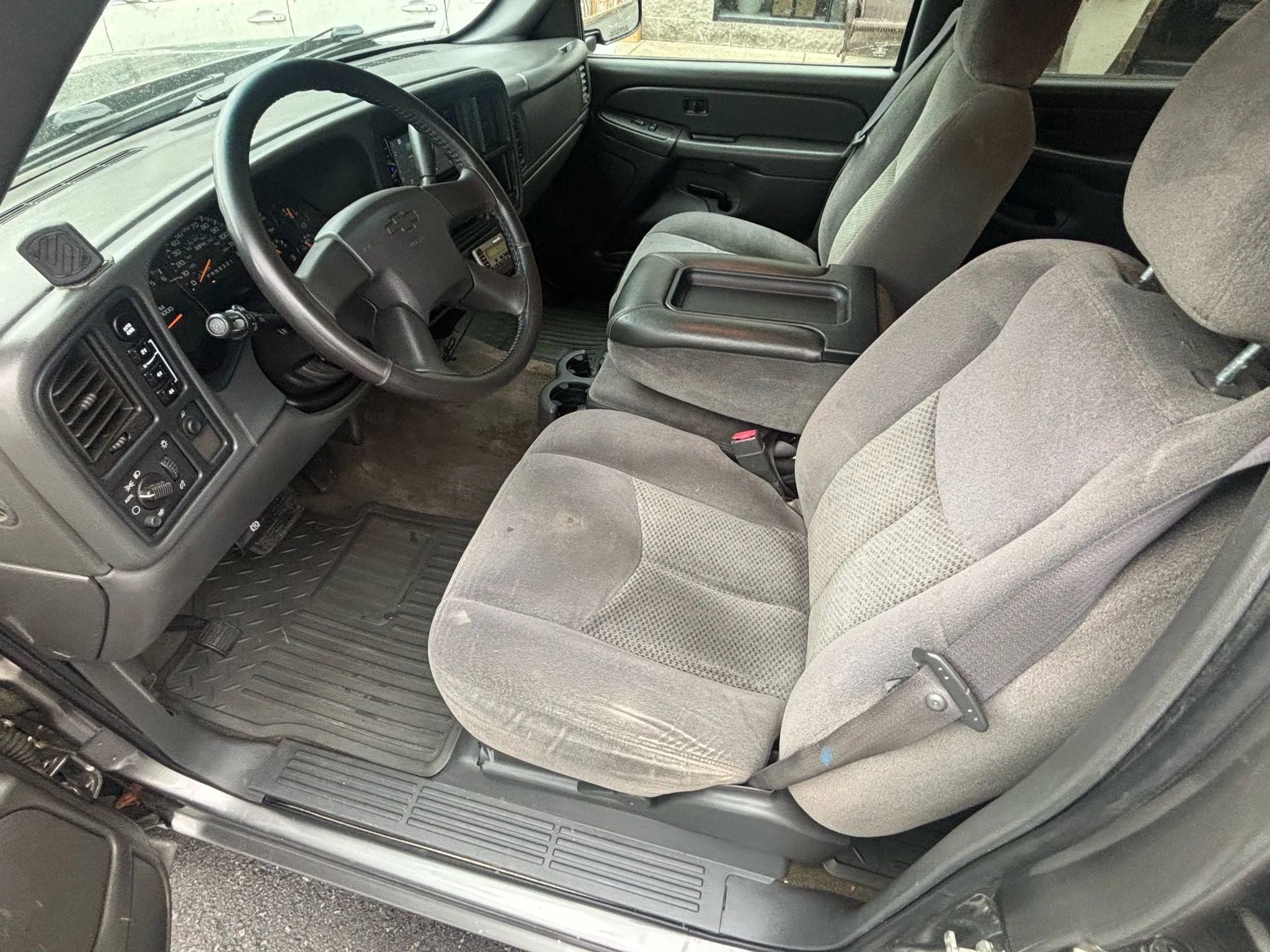 Used 2006 Chevrolet Silverado 1500 LT w/ Light Duty Power Package AWD/4WD image 17