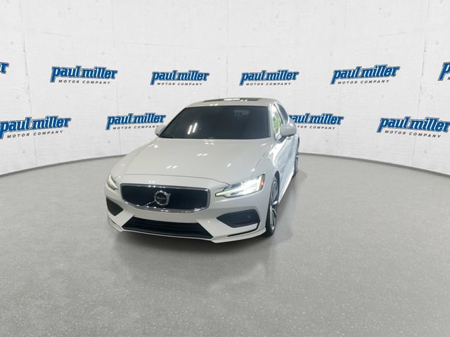 Used 2021 Volvo S60 T6 Momentum w/ Advanced Package AWD/4WD image 4