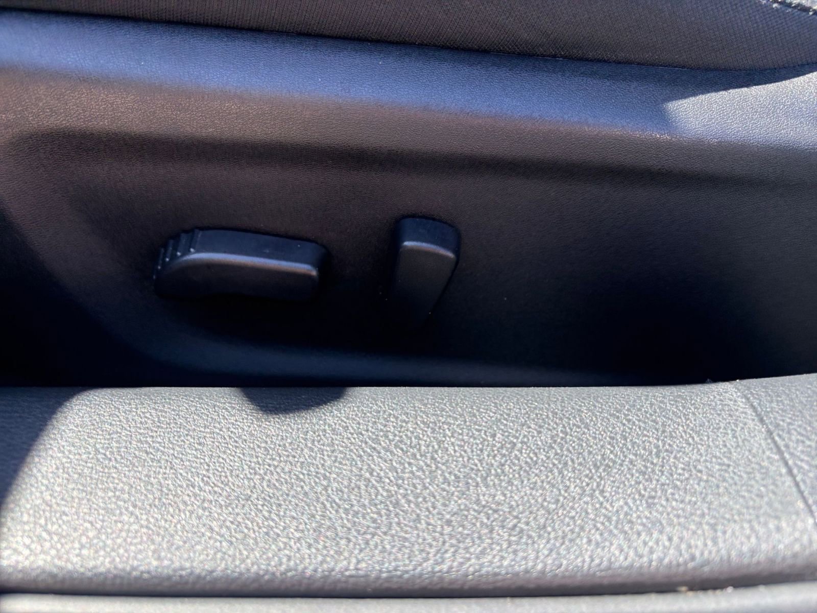 Used 2025 Nissan Altima 2.5 SV FWD image 22