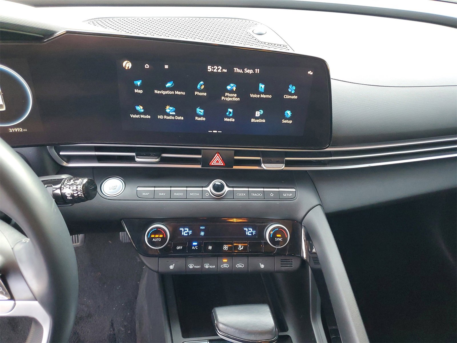 Used 2023 Hyundai Elantra SEL w/ Convenience Package image 15