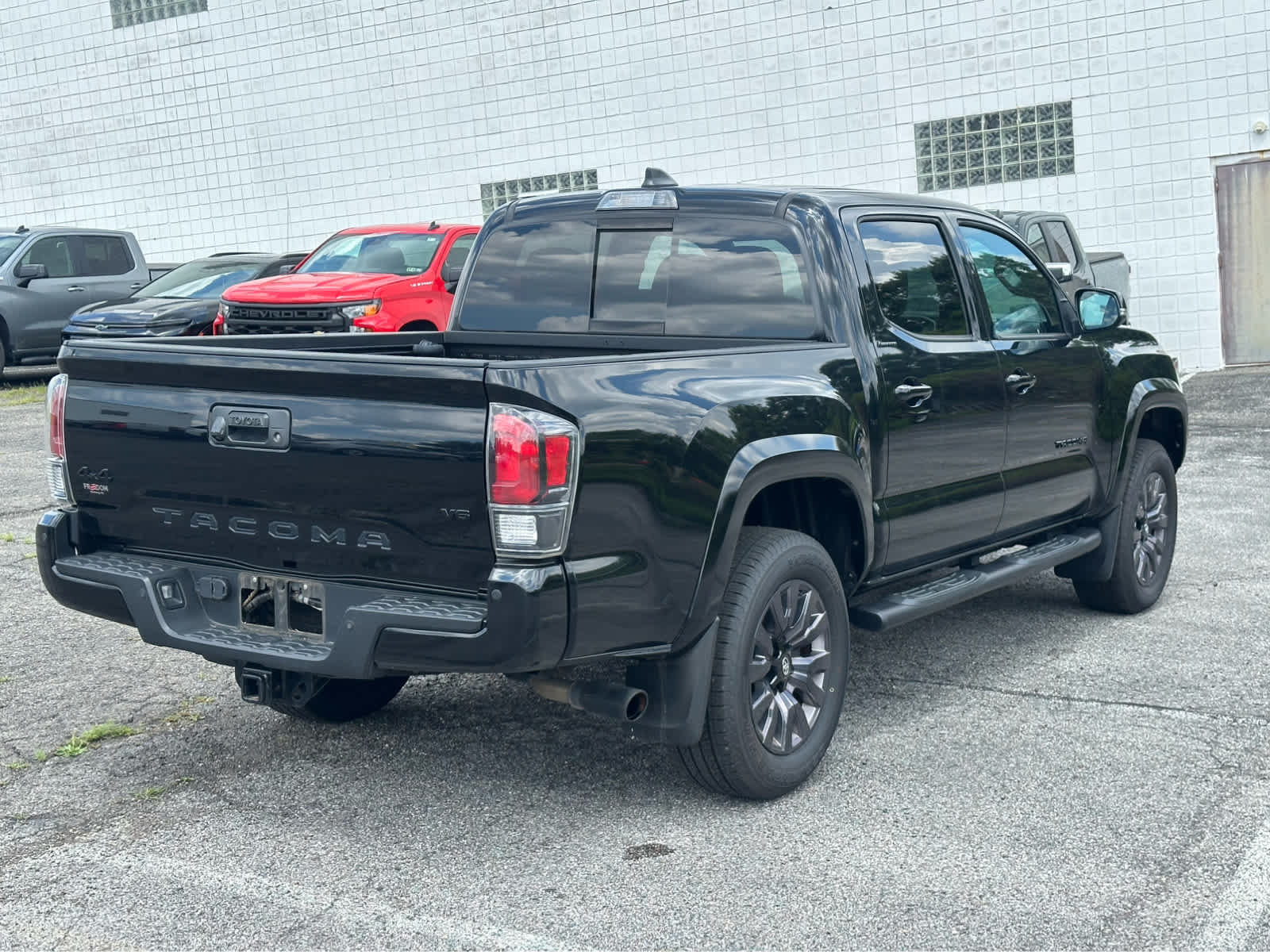 Used 2021 Toyota Tacoma Limited w/ Nightshade Package AWD/4WD image 7