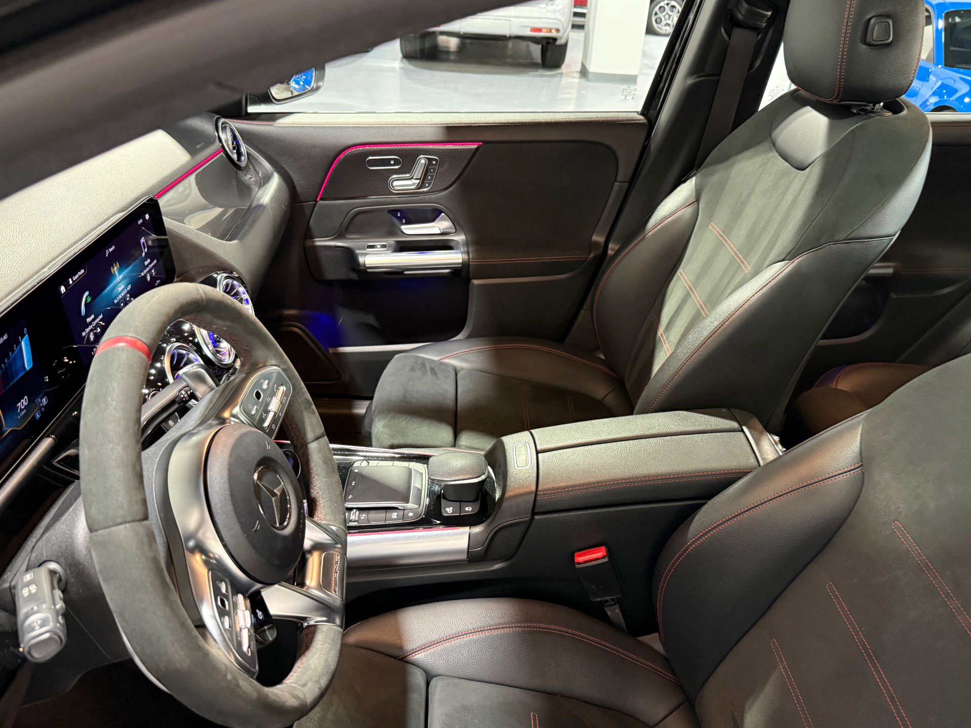 Used 2022 Mercedes-Benz GLA 35 AMG 4MATIC w/ Premium Package Lite image 35