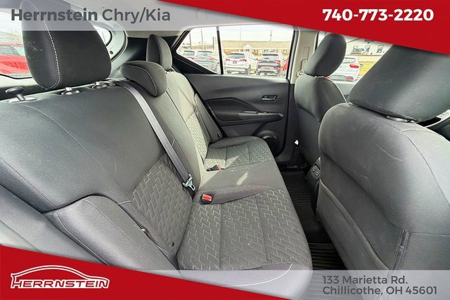 Used 2021 Nissan Kicks SV image 24