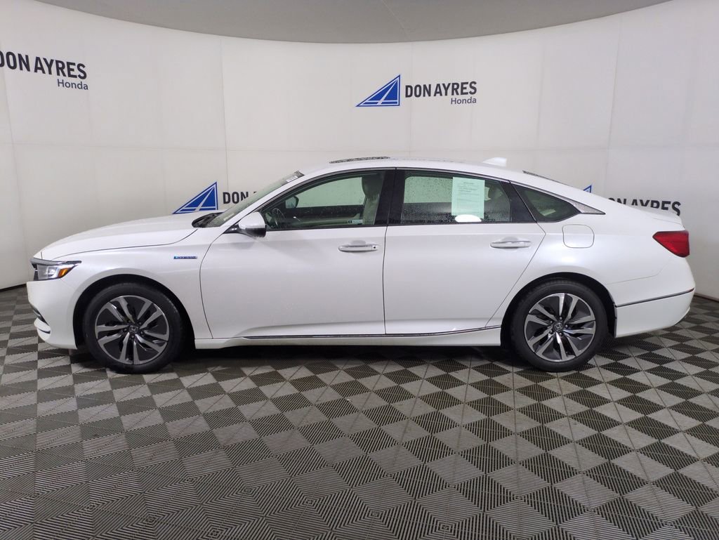 Used 2020 Honda Accord Touring image 2