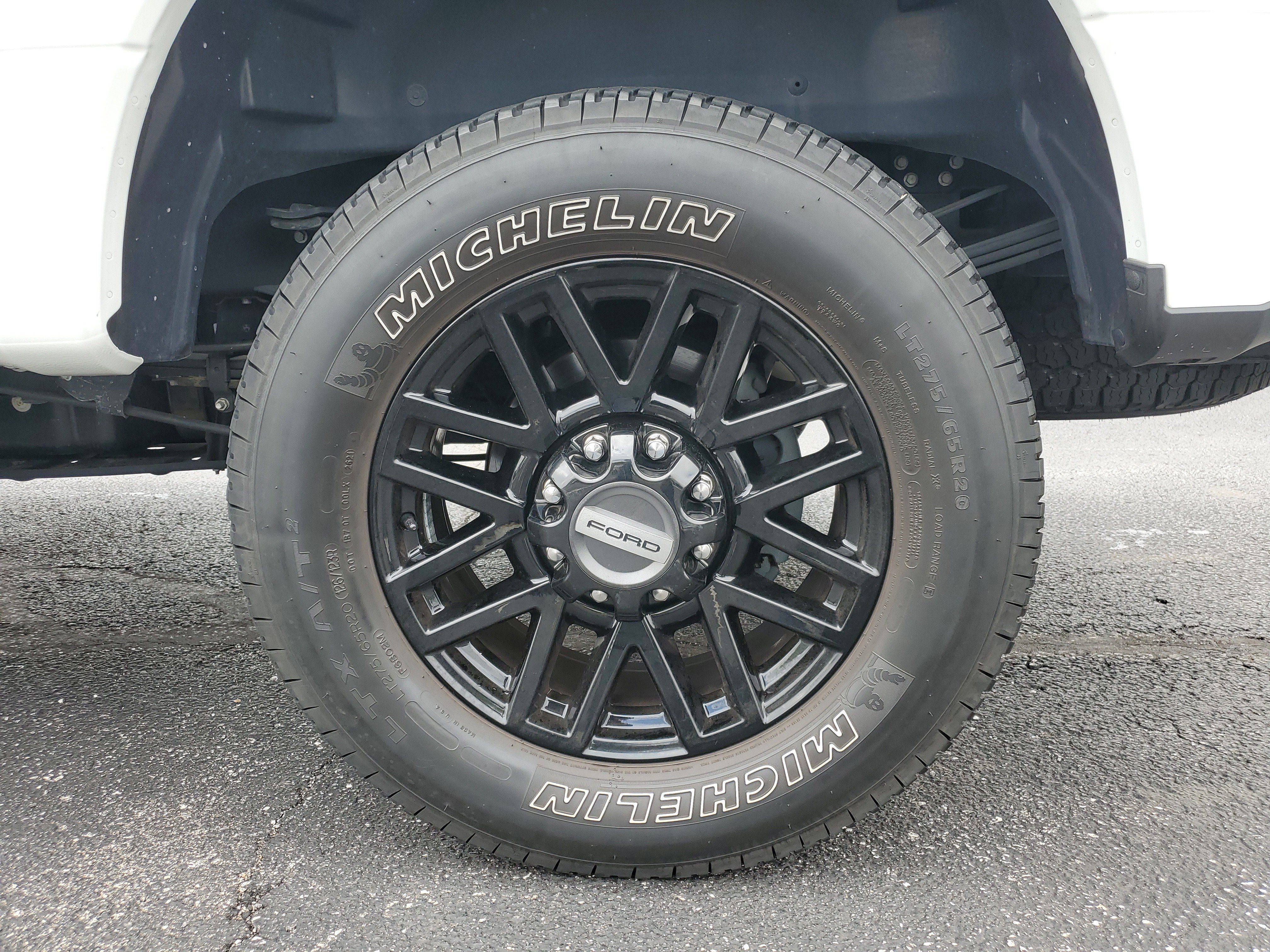 Used 2022 Ford F350 Lariat w/ Black Appearance Package AWD/4WD image 8