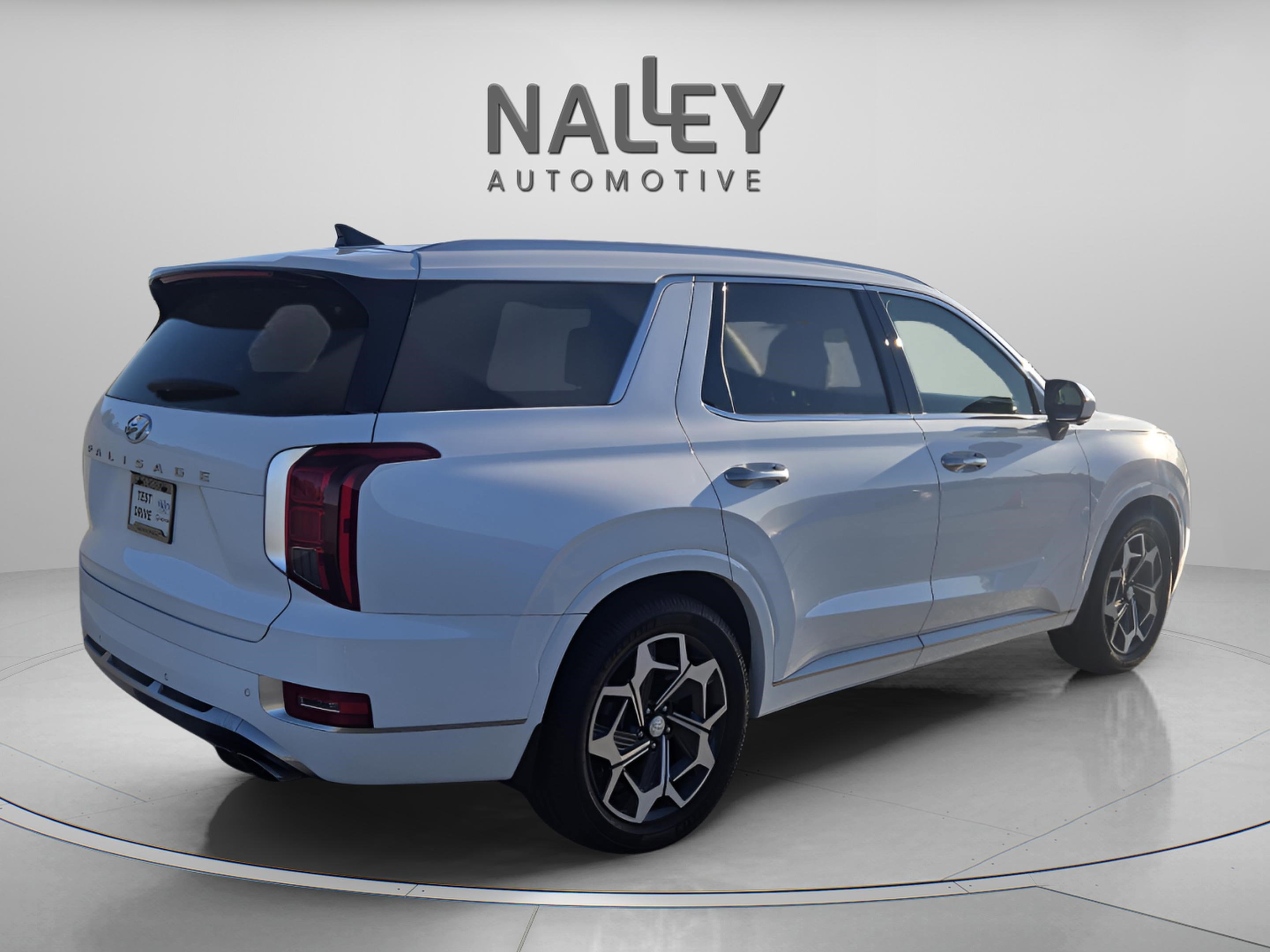 Used 2022 Hyundai Palisade Calligraphy image 8