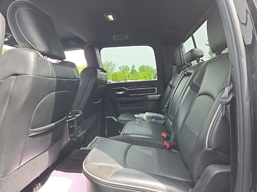 Used 2019 RAM 2500 Laramie w/ Night Edition AWD/4WD image 3