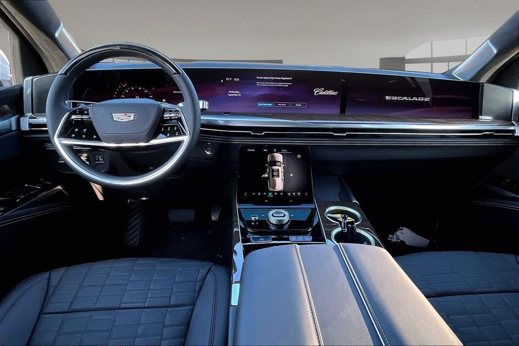 New 2026 Cadillac Escalade ESV Platinum Sport AWD/4WD image 5
