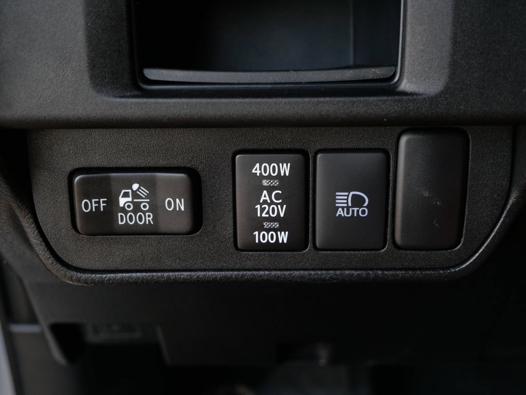 Used 2018 Toyota Tacoma Limited AWD/4WD image 23