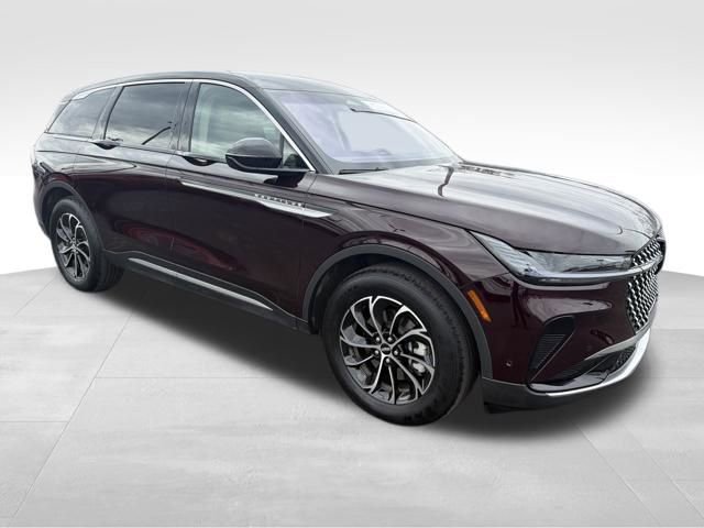 Used 2024 Lincoln Nautilus Premier image 11
