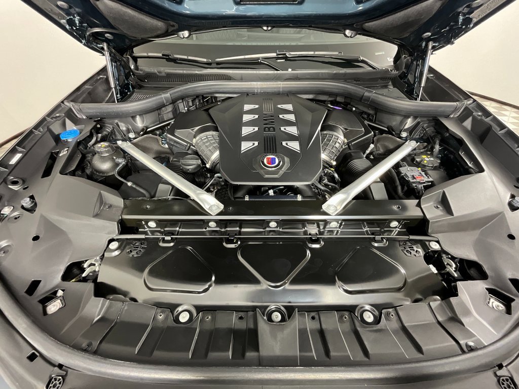 Used 2025 BMW ALPINA XB7 image 29