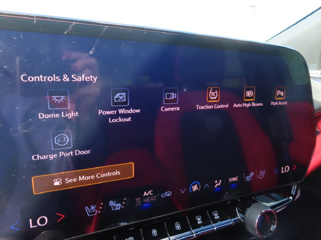 Certified 2025 Chevrolet Blazer EV RS AWD/4WD image 27