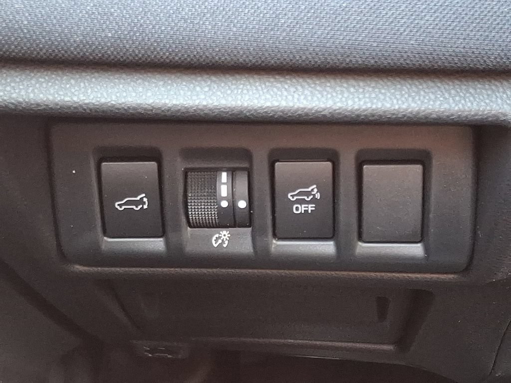 Used 2025 Subaru Outback Premium AWD/4WD image 26