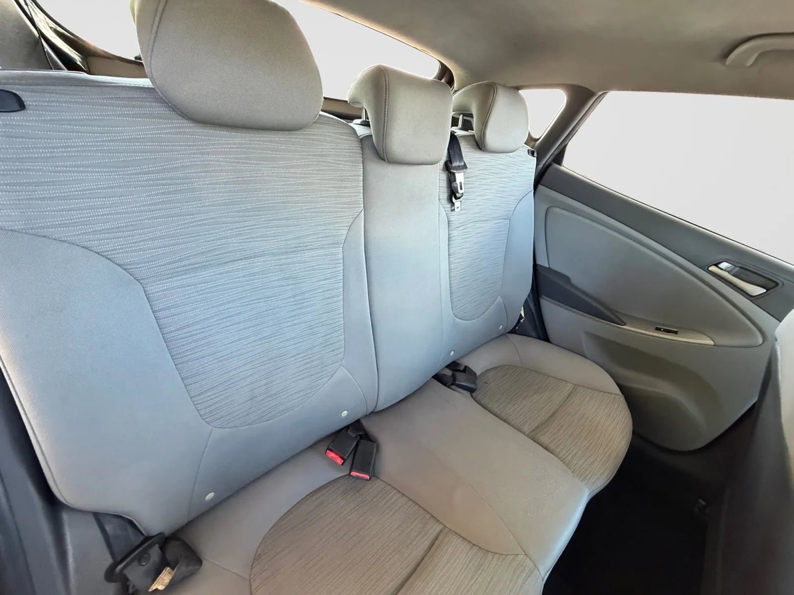 Used 2016 Hyundai Accent SE FWD image 18