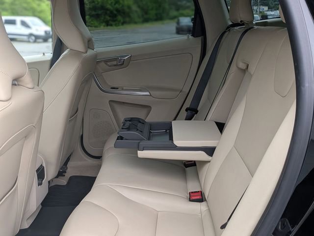 Used 2016 Volvo XC60 T6 Platinum w/ Protection Package AWD/4WD image 29