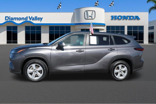 Used 2024 Toyota Highlander LE image 9