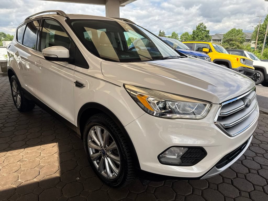 Used 2017 Ford Escape Titanium AWD/4WD image 4