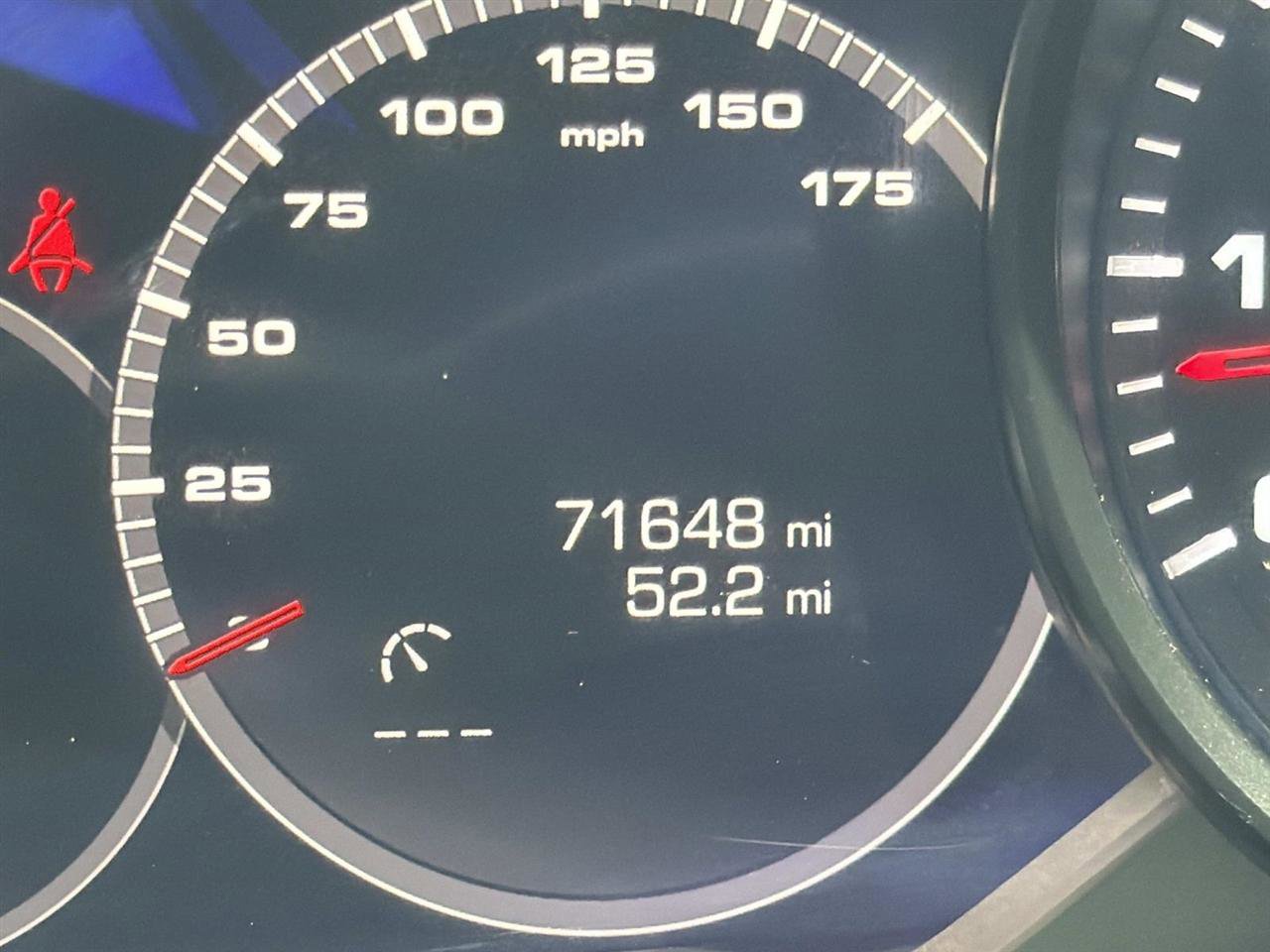 Used 2021 Porsche Cayenne Coupe AWD/4WD image 16