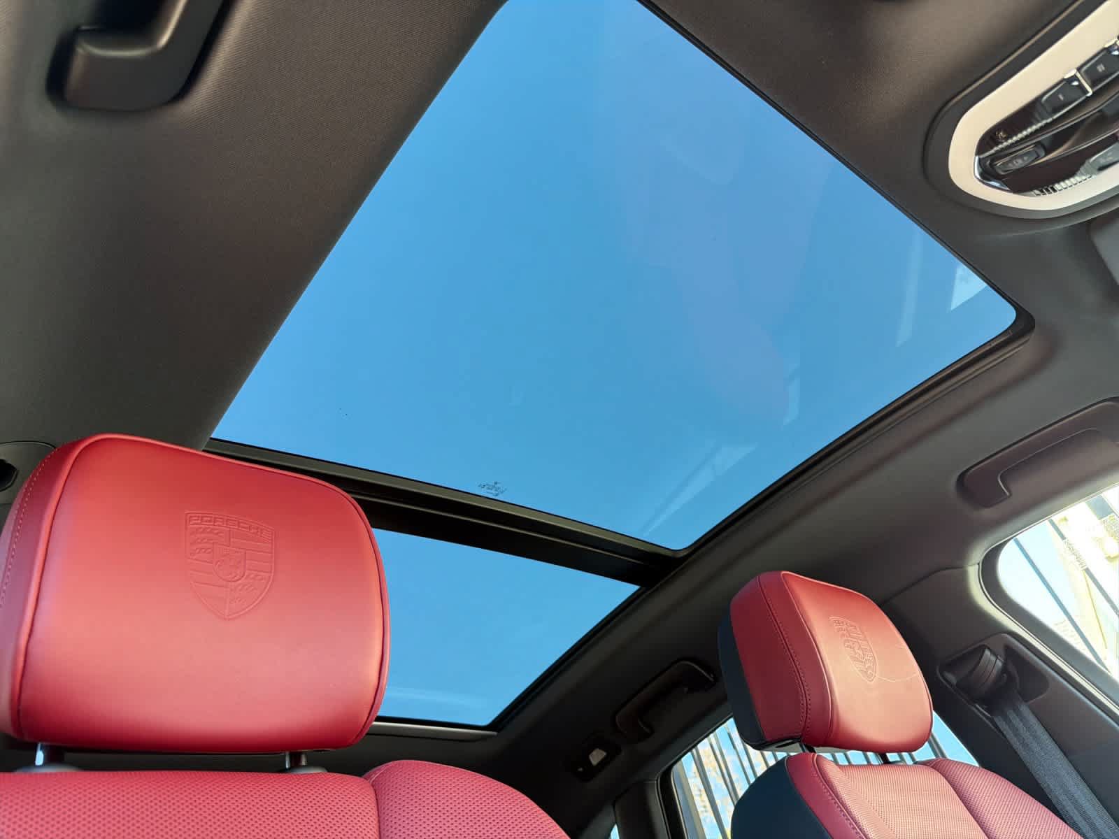 New 2026 Porsche Macan AWD/4WD image 18