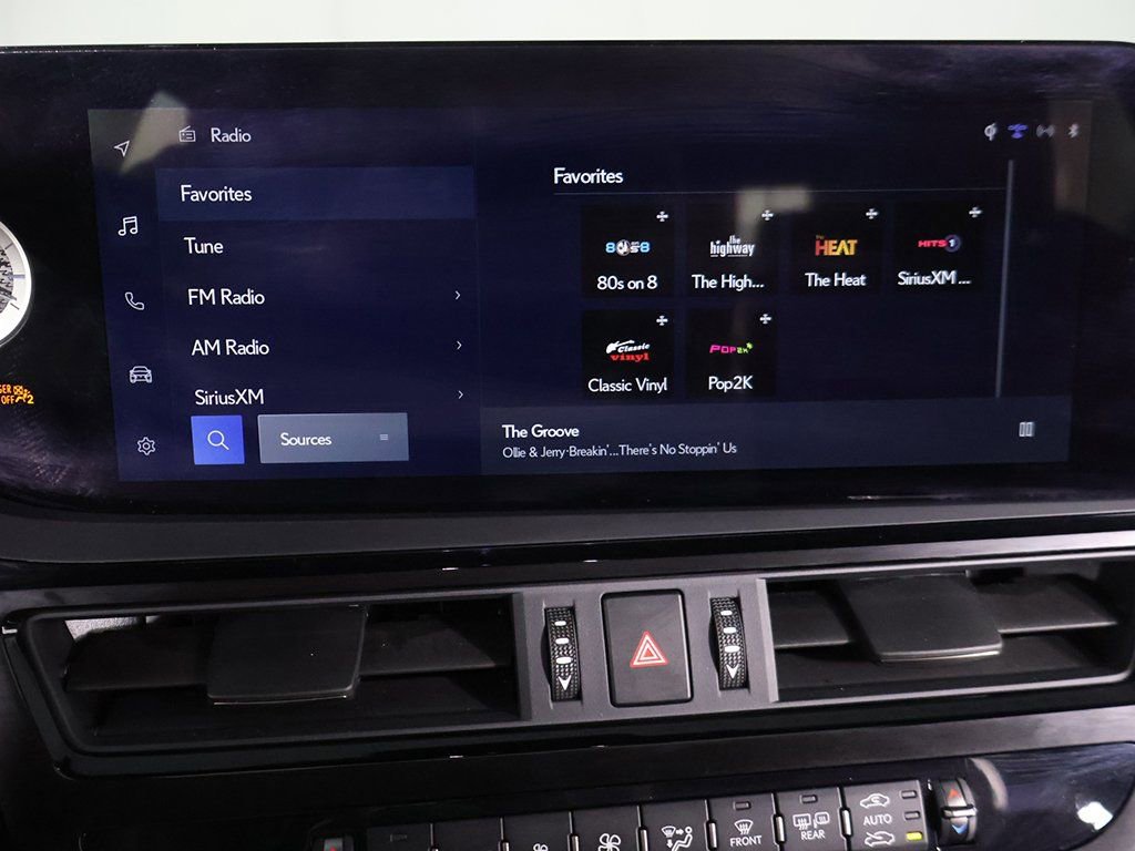 Used 2024 Lexus ES 350 F Sport w/ Technology Package image 47