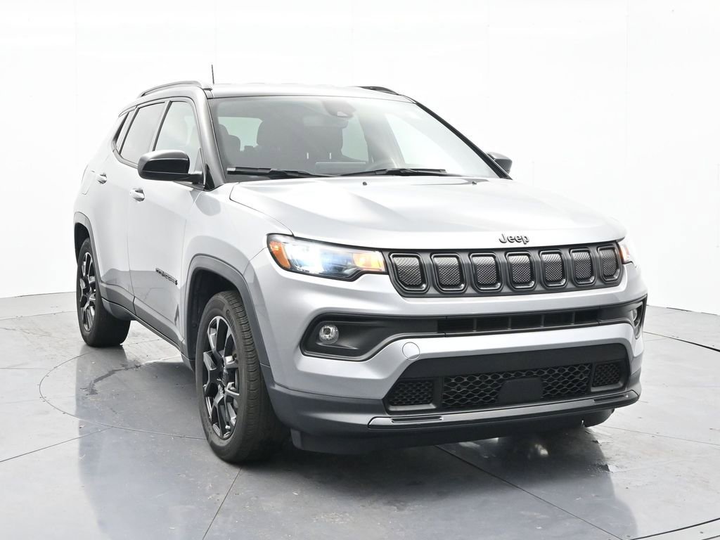 Used 2022 Jeep Compass Altitude image 3