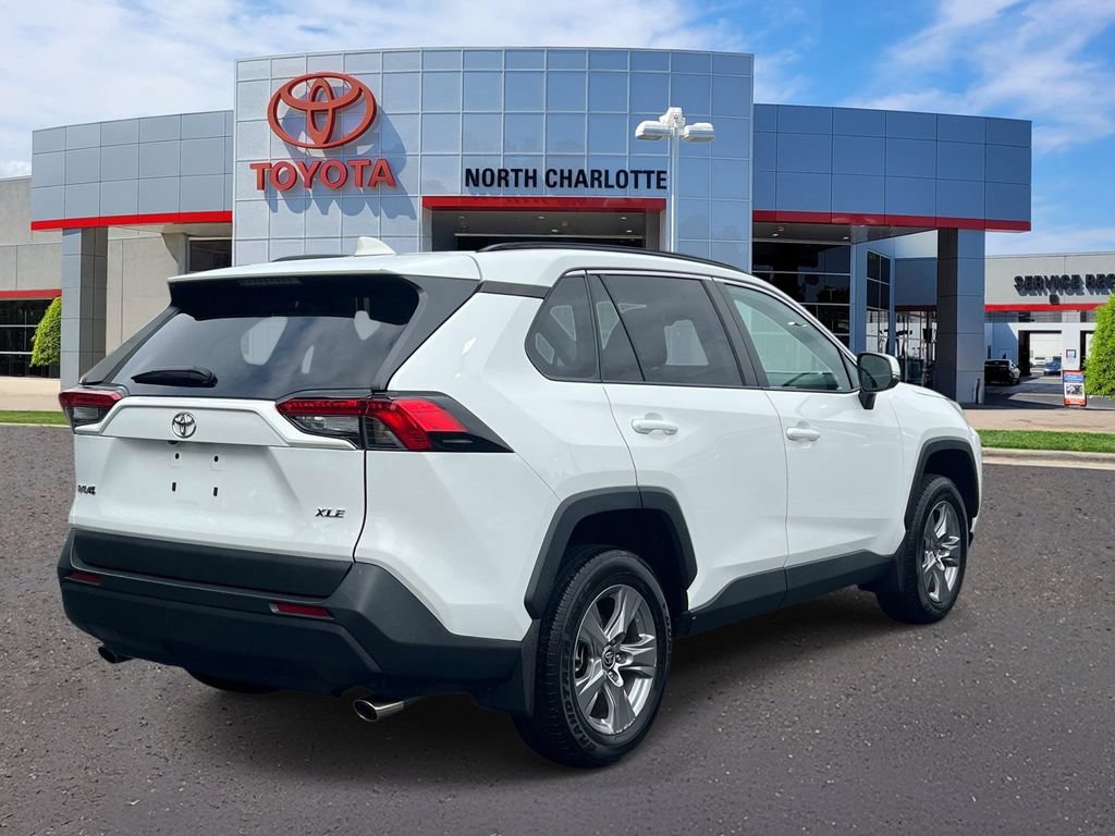 Used 2024 Toyota RAV4 XLE w/ Convenience Package FWD image 8