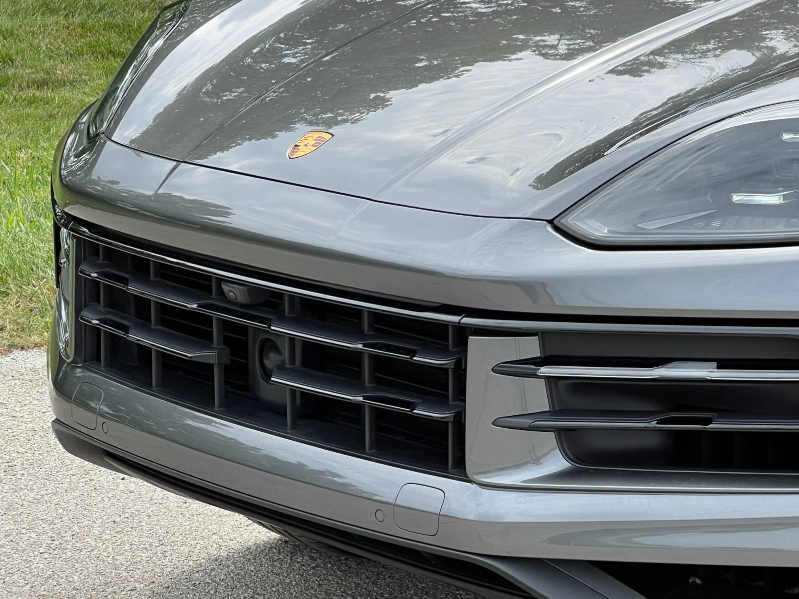 Certified 2024 Porsche Cayenne Coupe AWD/4WD image 13
