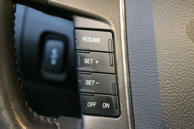 Used 2012 Ford Taurus SEL FWD image 19