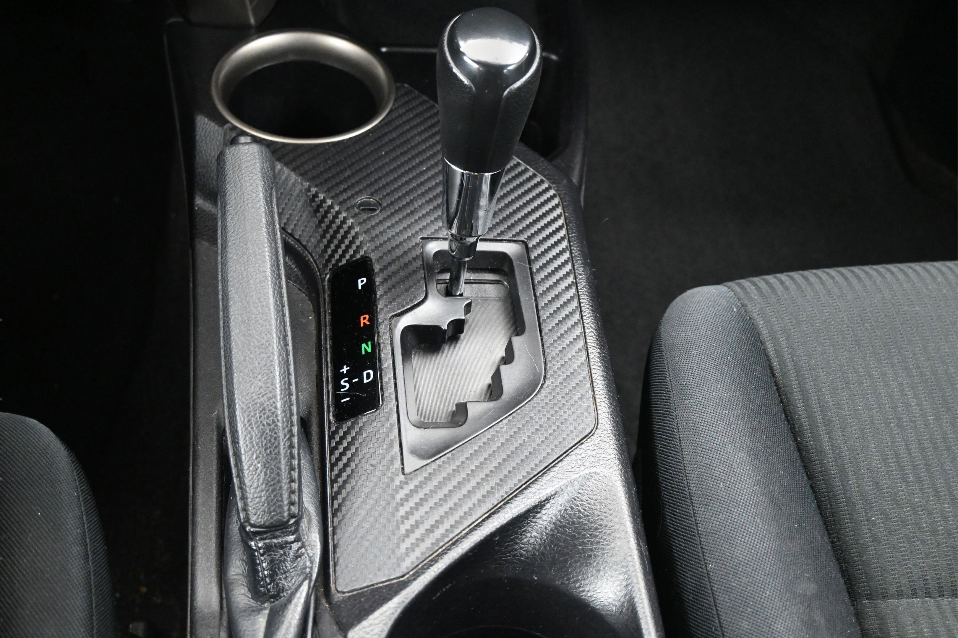 Used 2015 Toyota RAV4 LE AWD/4WD image 31