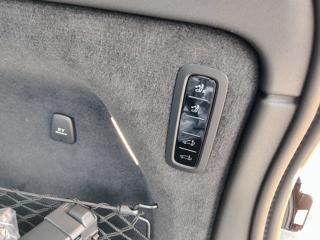 New 2026 Volvo EX90 Ultra AWD/4WD image 23