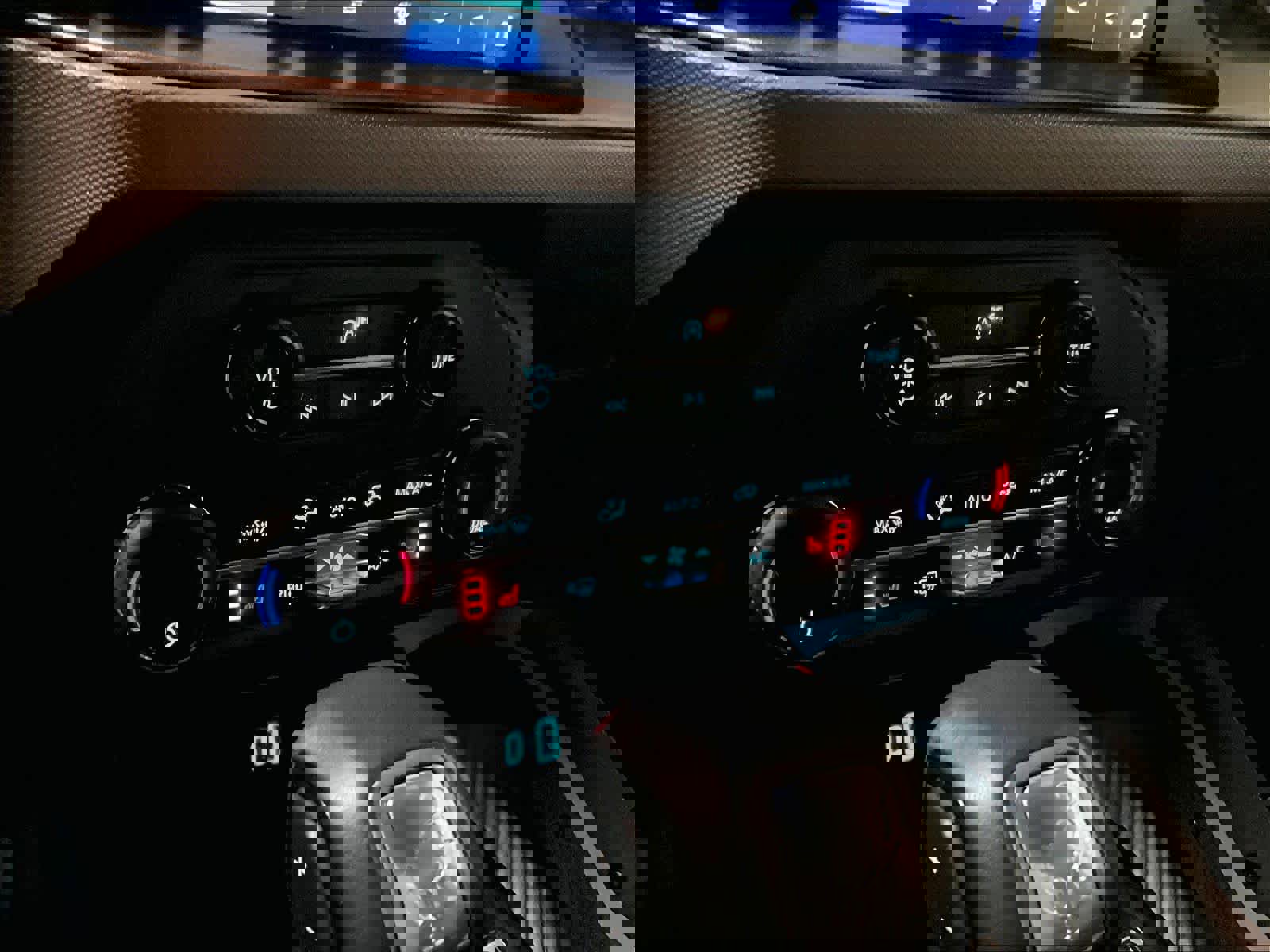 Used 2024 Ford Bronco Outer Banks image 26