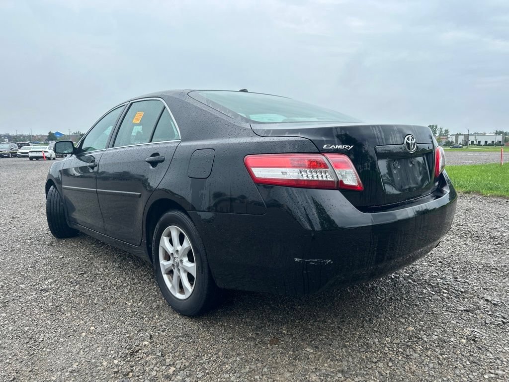 Used 2010 Toyota Camry LE FWD image 7