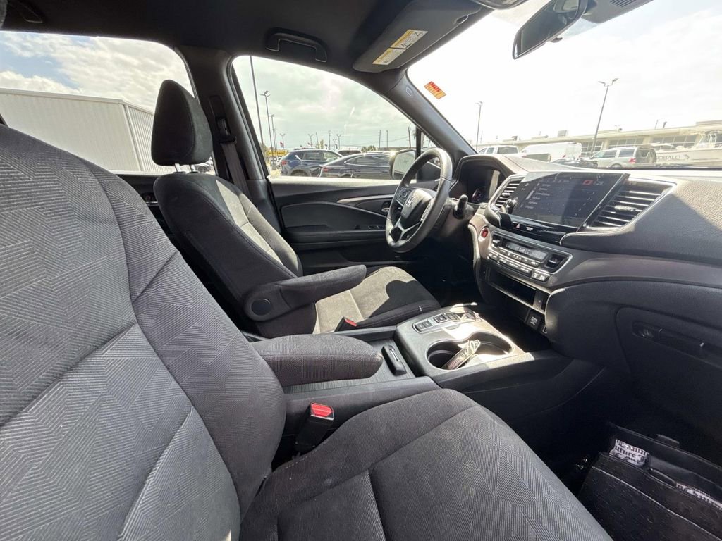 Used 2022 Honda Pilot Sport image 16