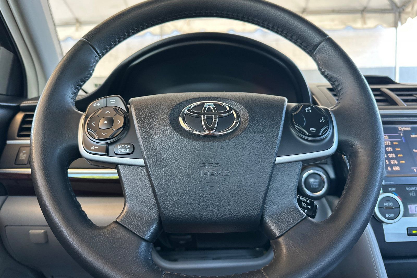 Used 2014 Toyota Camry XLE FWD image 22