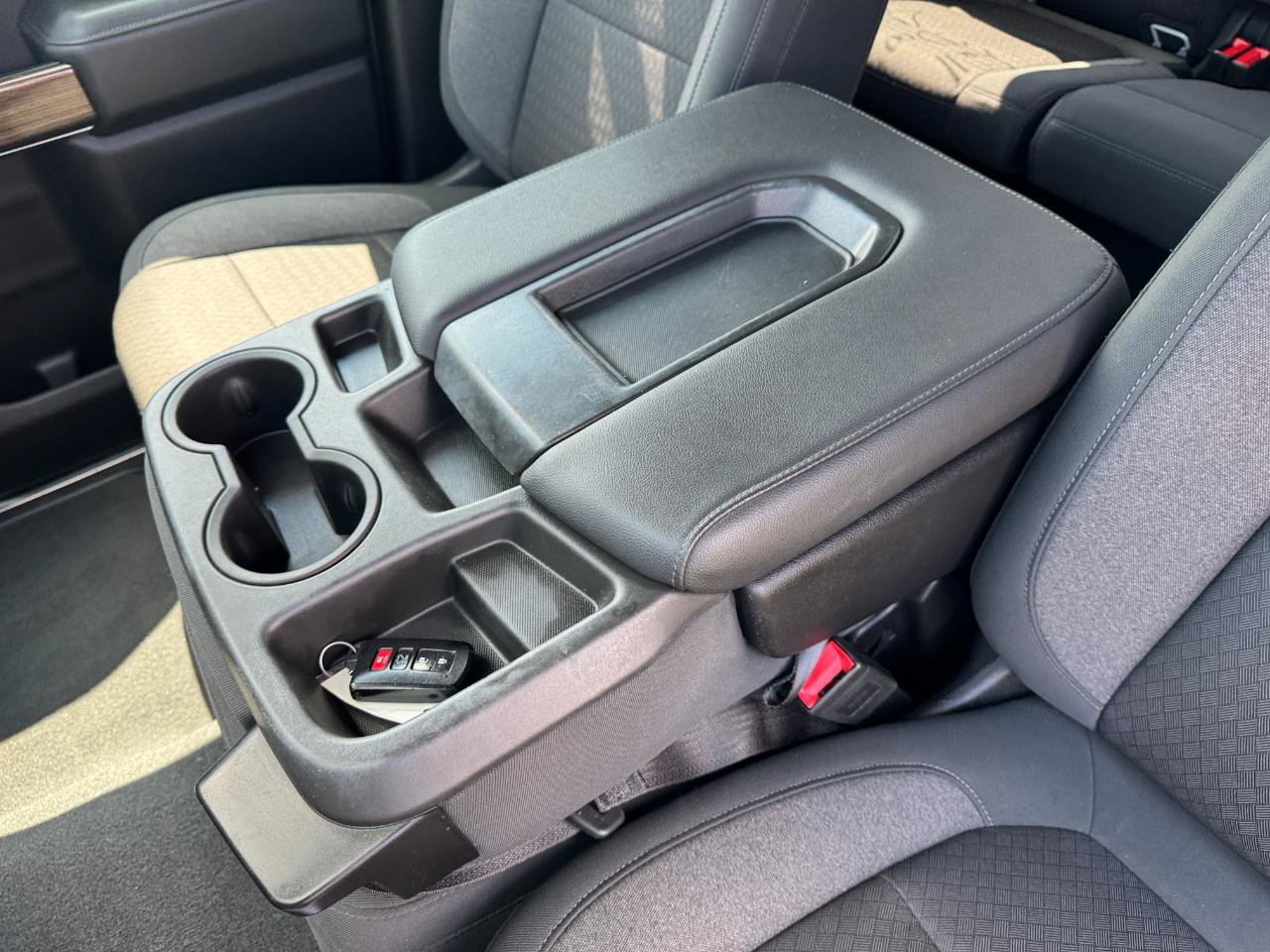 Used 2020 Chevrolet Silverado 1500 LT w/ Remote Start Package AWD/4WD image 27