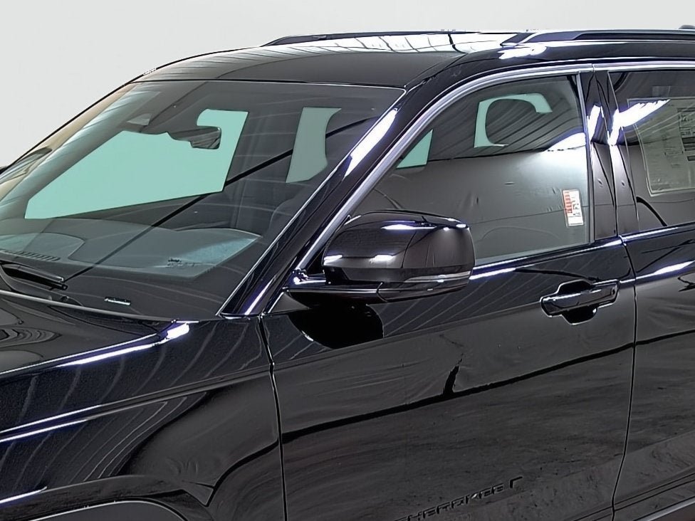 New 2027 Jeep Grand Cherokee Altitude AWD/4WD image 8