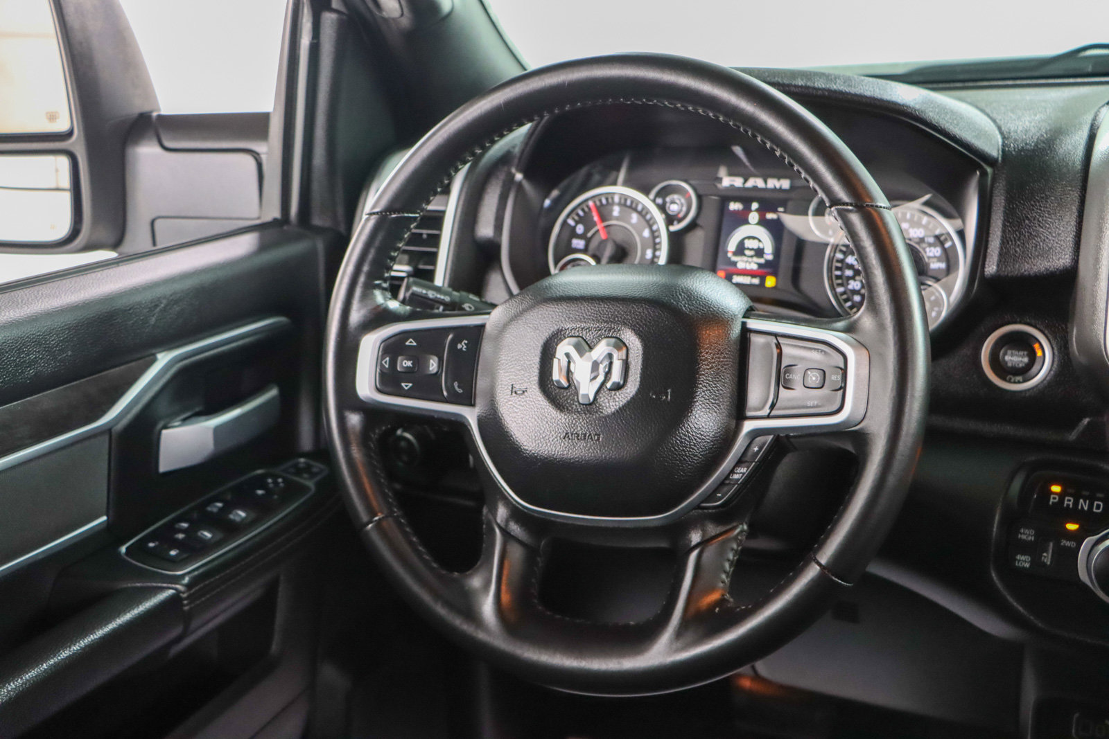 Used 2024 RAM 2500 Big Horn w/ Sport Appearance Package image 13