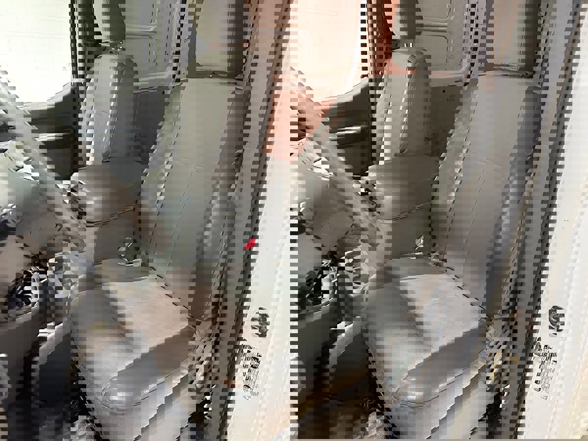 Used 2018 Nissan NV 2500 SV w/ Rear Door Glass Package image 22